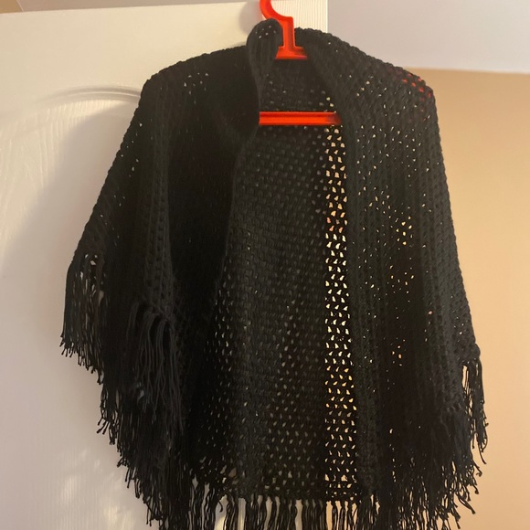 Shawl - Picture 1 of 4